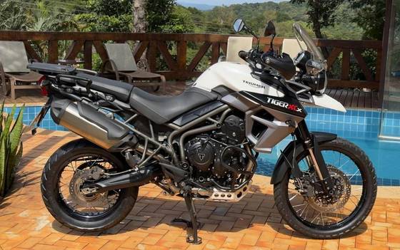 TRIUMPH TIGER 800 XCX 